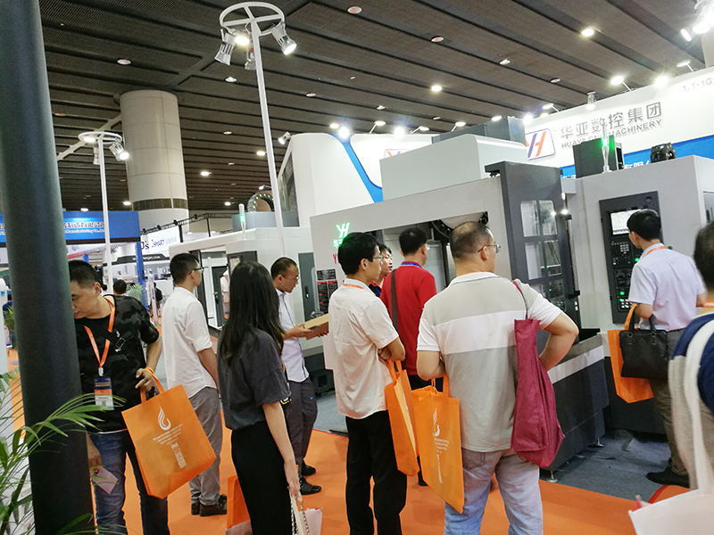 2019廣東工博會華亞數(shù)控現(xiàn)場照片 (4).jpg 2019廣東工博會華亞數(shù)控現(xiàn)場照片 (4).jpg